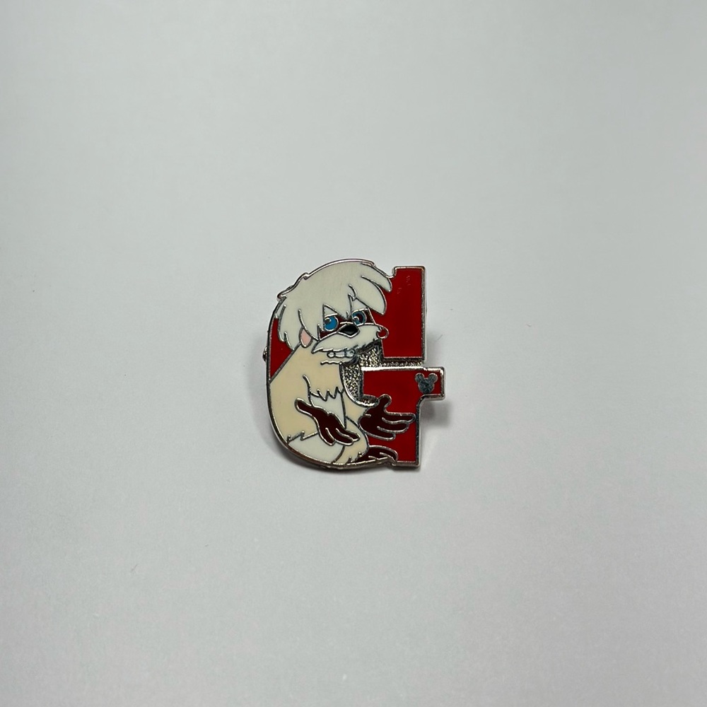 🪼2 for $20🪼 Disney pin